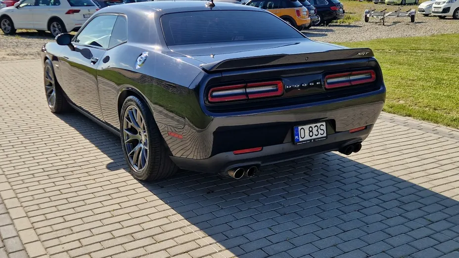 DODGE Challenger -