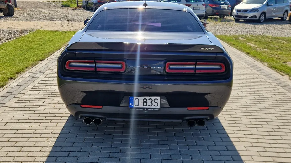 DODGE Challenger -