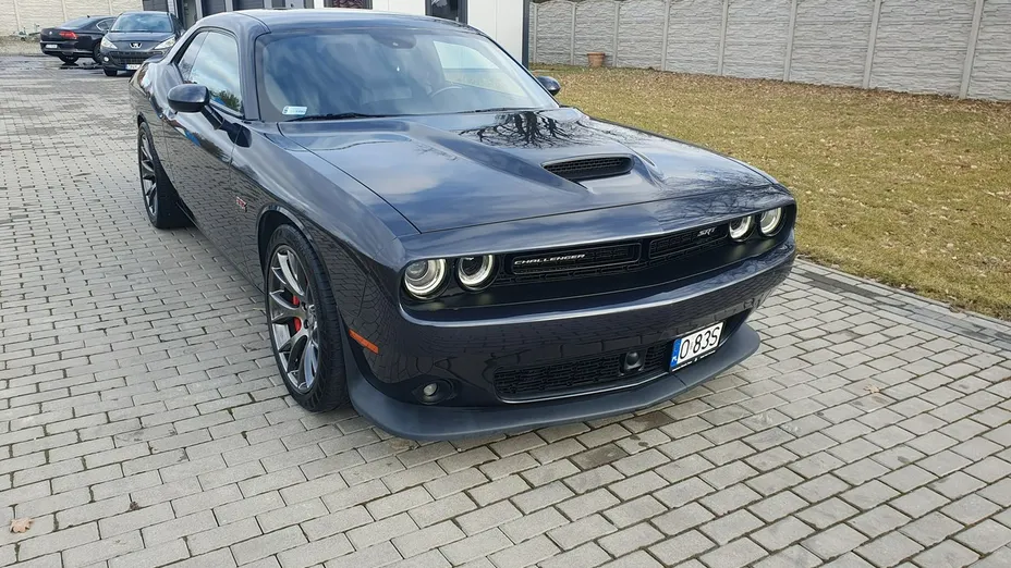 DODGE Challenger -