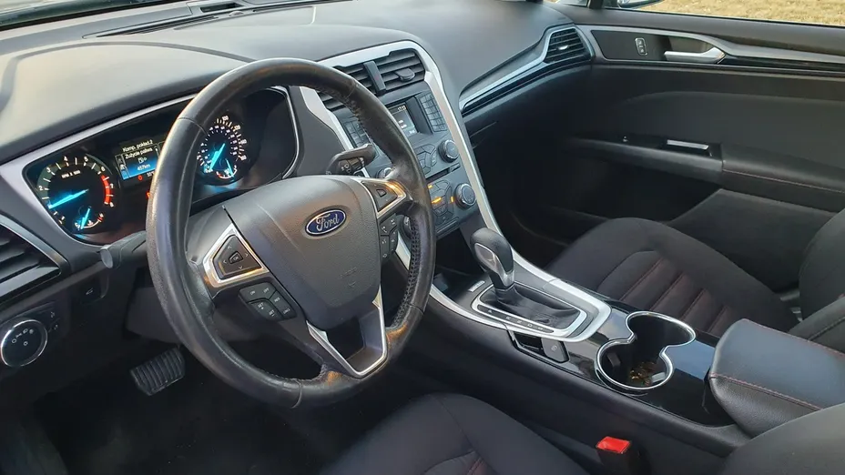 FORD Fusion -
