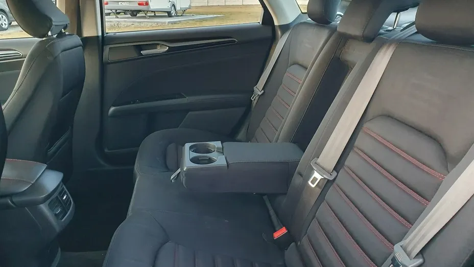 FORD Fusion -
