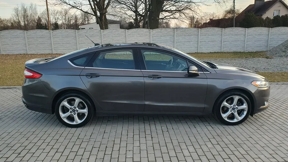 FORD Fusion -