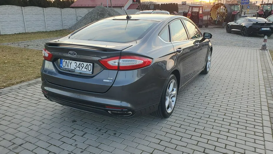 FORD Fusion -