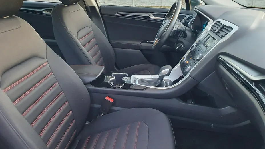 FORD Fusion -