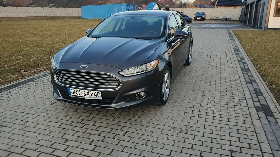 FORD Fusion -