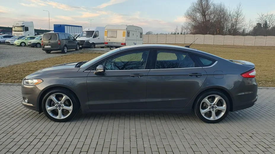 FORD Fusion -