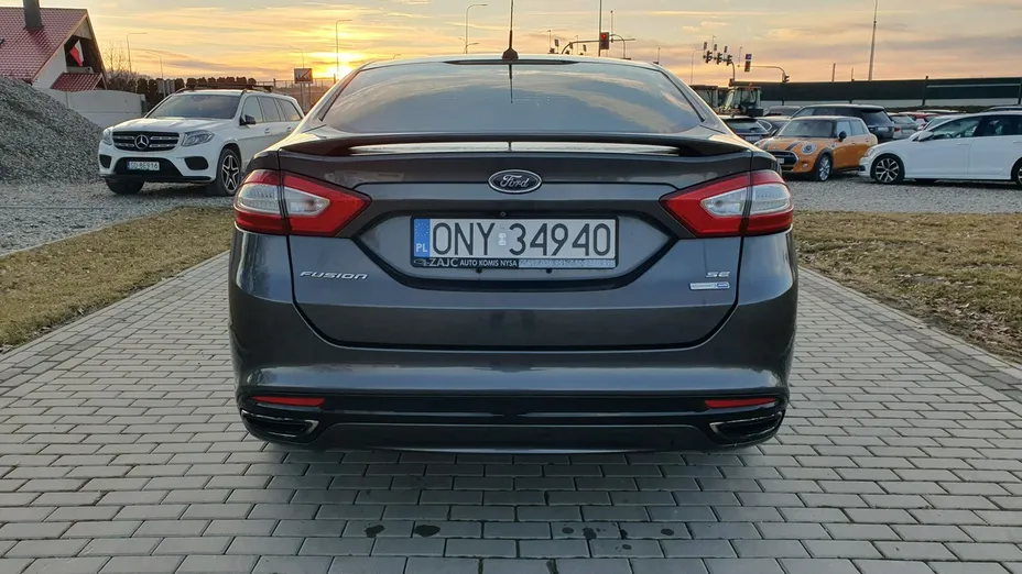 FORD Fusion -