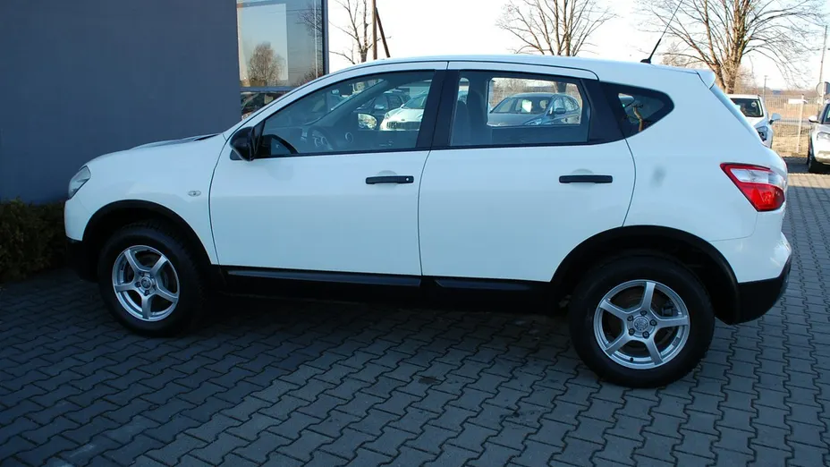 NISSAN Qashqai -