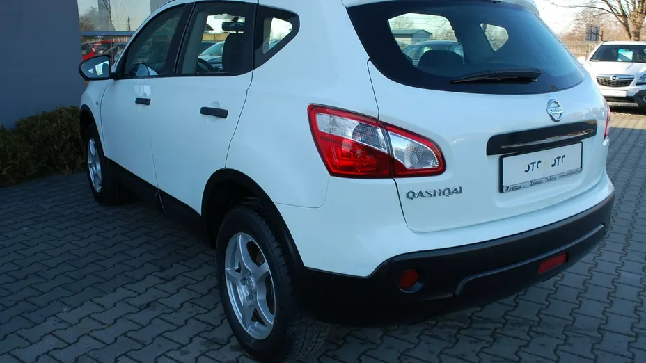 NISSAN Qashqai -