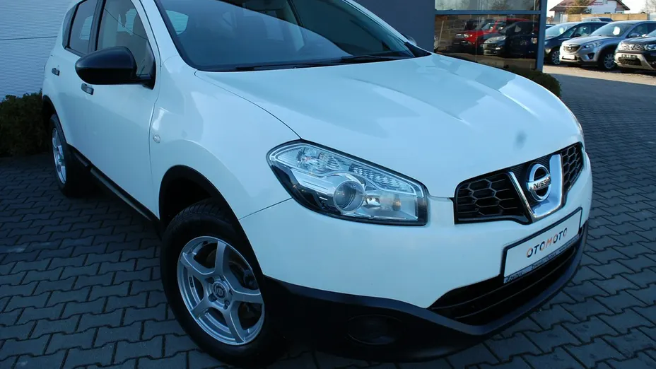 NISSAN Qashqai -