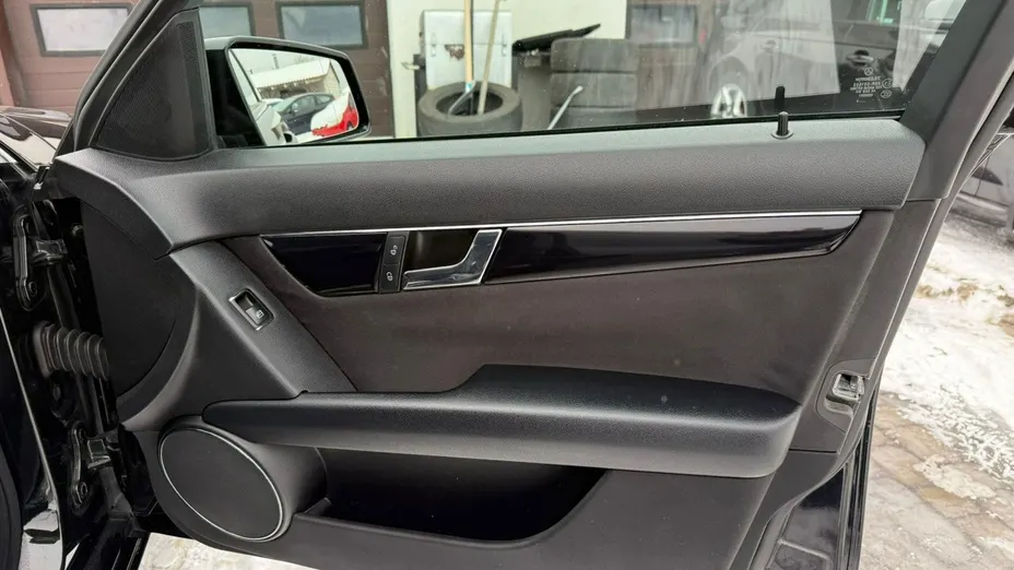 MERCEDES-BENZ C Klasa -