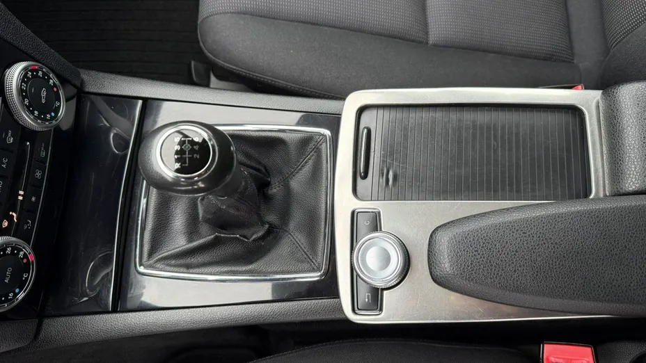 MERCEDES-BENZ C Klasa -