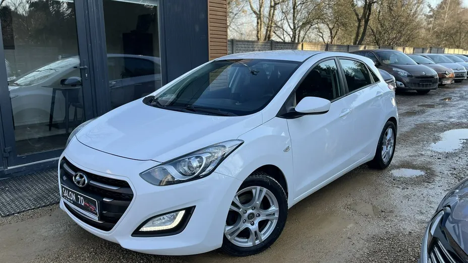 HYUNDAI i30 -