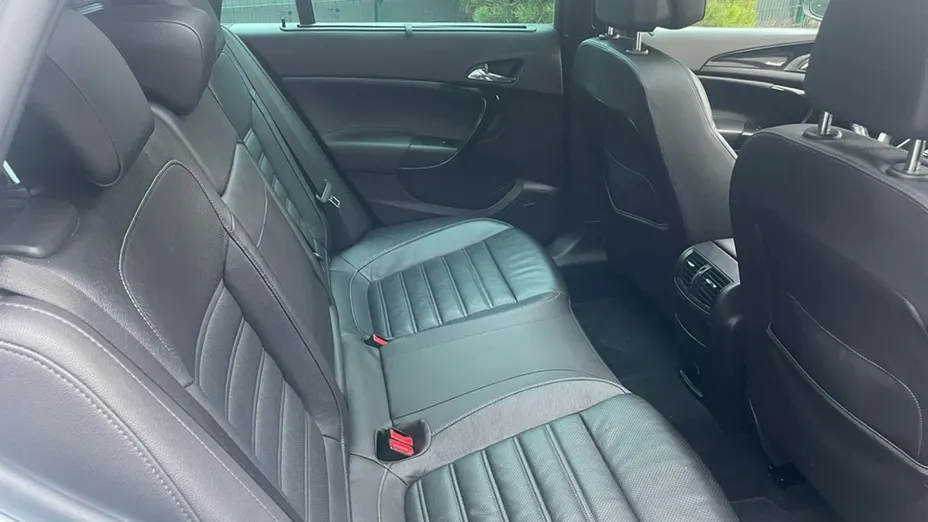 OPEL Insignia -