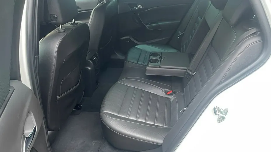 OPEL Insignia -