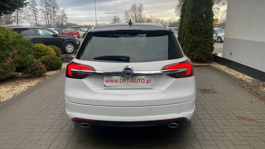 OPEL Insignia -