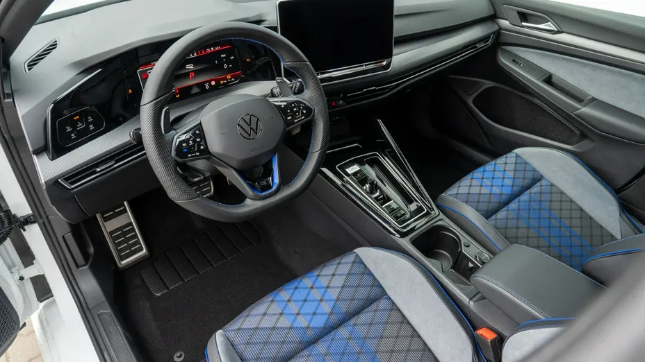 VOLKSWAGEN Golf -