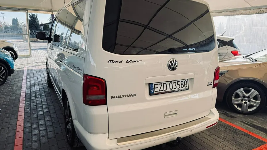 VOLKSWAGEN Multivan -