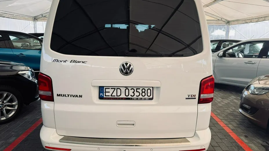 VOLKSWAGEN Multivan -