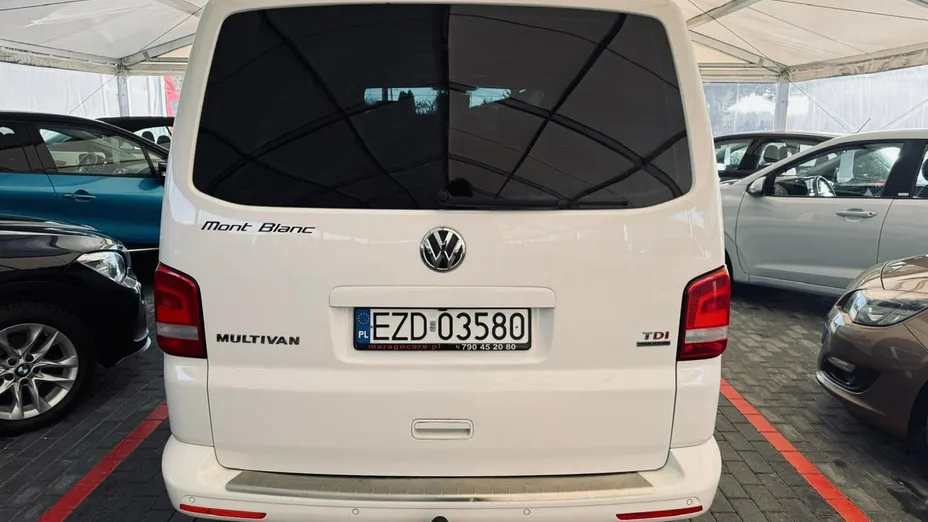 VOLKSWAGEN Multivan -
