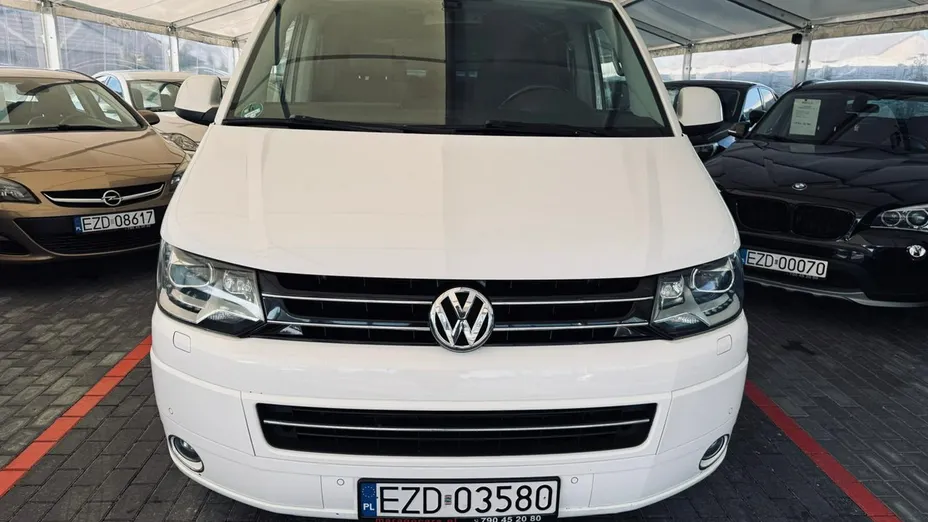 VOLKSWAGEN Multivan -