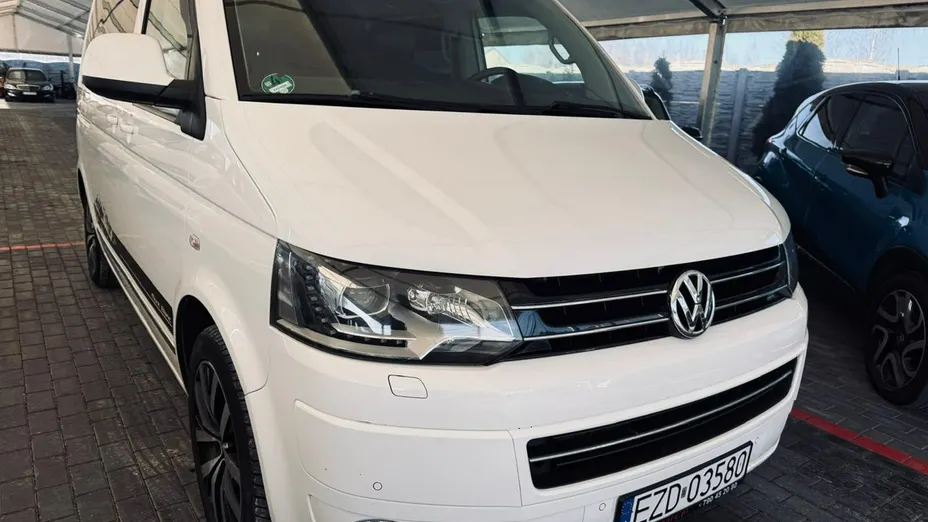 VOLKSWAGEN Multivan -