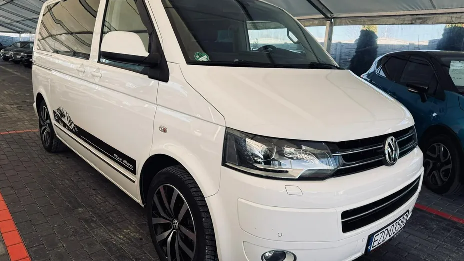 VOLKSWAGEN Multivan -