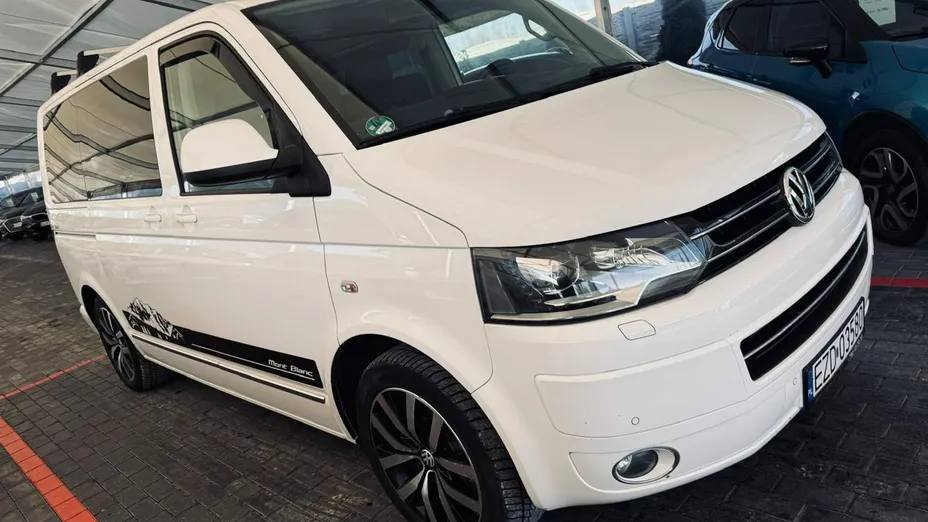 VOLKSWAGEN Multivan -