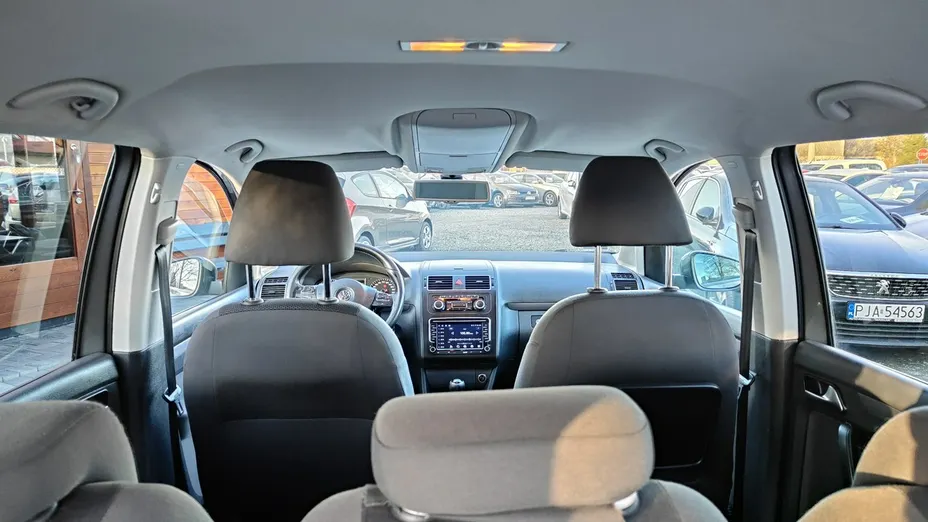 VOLKSWAGEN Touran -