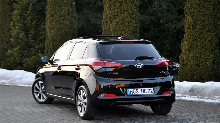 HYUNDAI i20 -