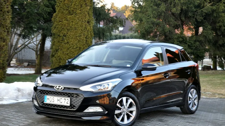 HYUNDAI i20 -