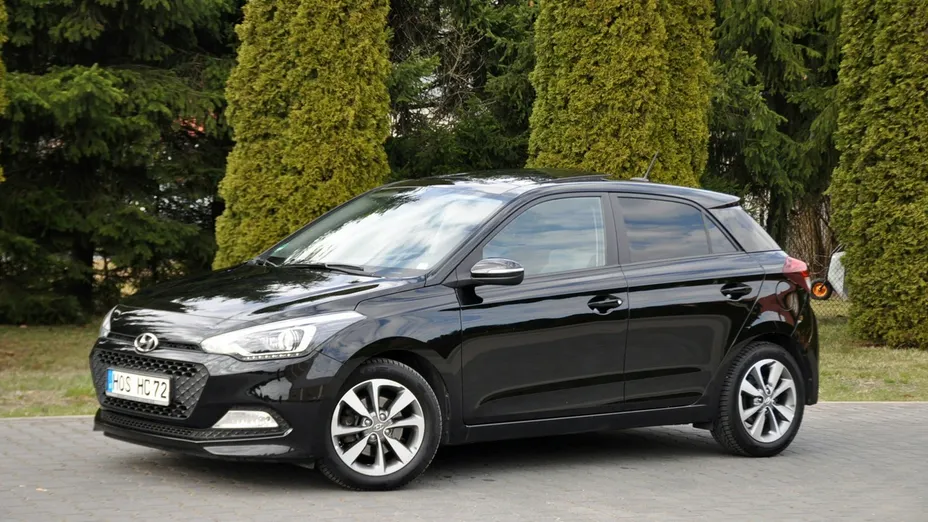 HYUNDAI i20 -
