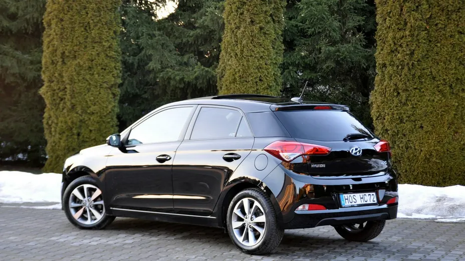 HYUNDAI i20 -