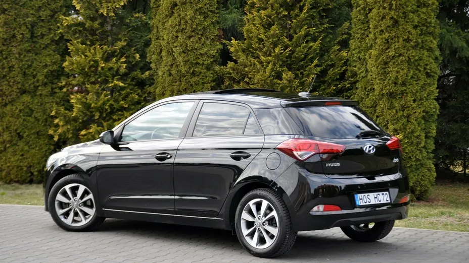 HYUNDAI i20 -