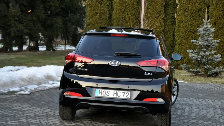 HYUNDAI i20 -