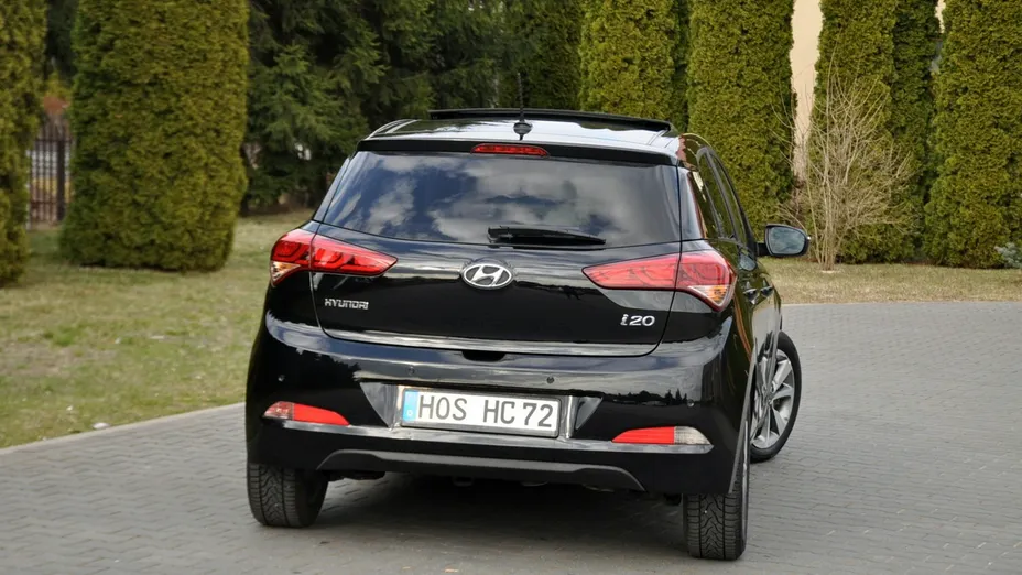 HYUNDAI i20 -