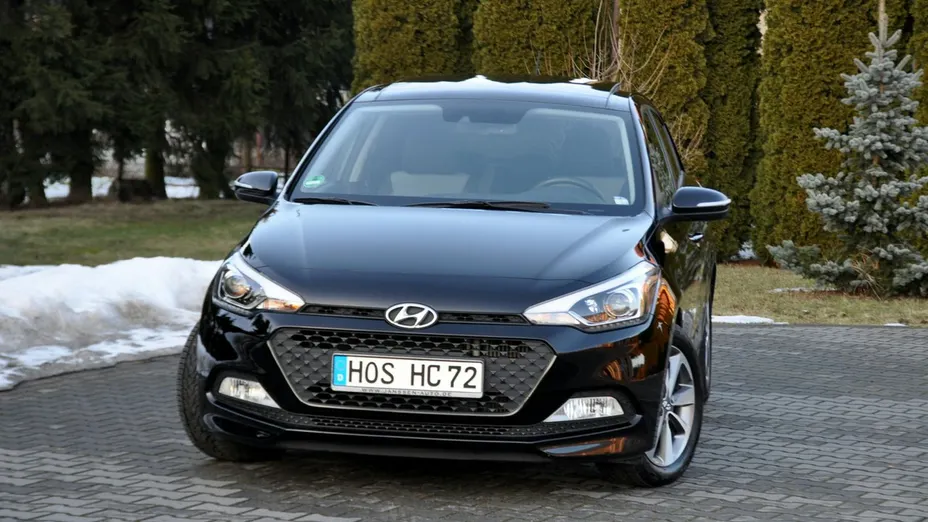 HYUNDAI i20 -