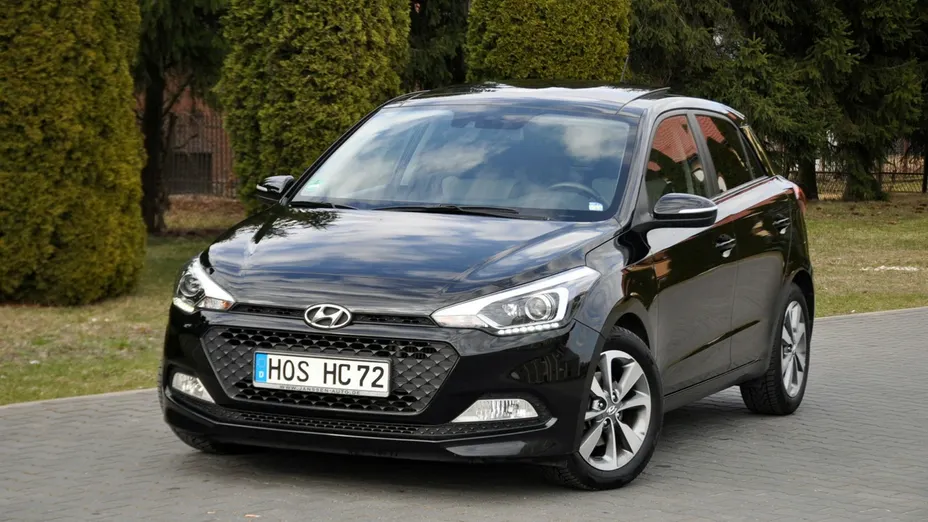 HYUNDAI i20 -
