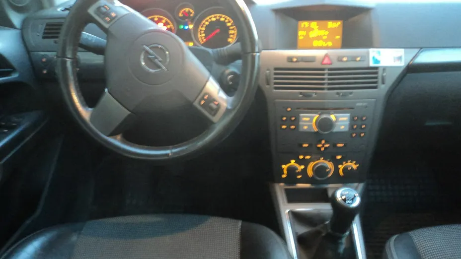OPEL Astra -