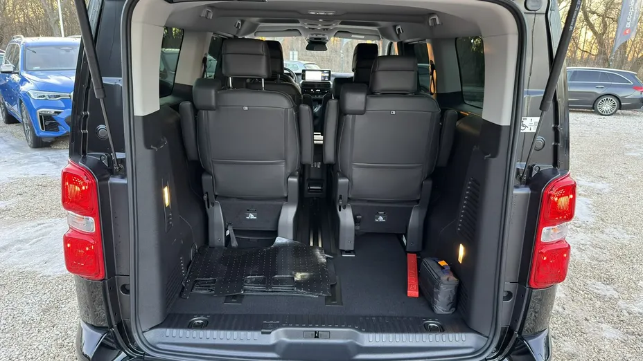 PEUGEOT Traveller Traveller 2.0 BlueHDi Long Business VIP EAT8