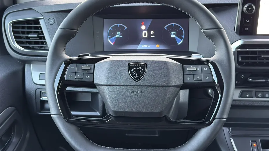 PEUGEOT Traveller Traveller 2.0 BlueHDi Long Business VIP EAT8