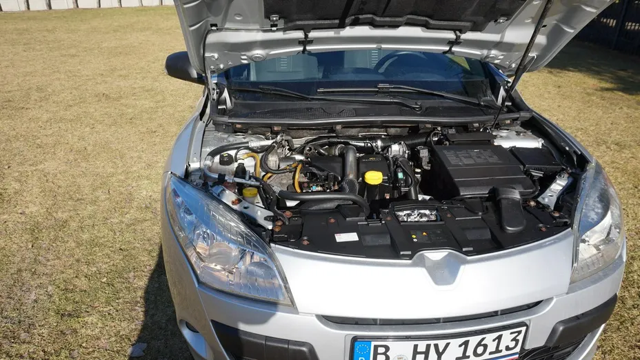 RENAULT Megane -