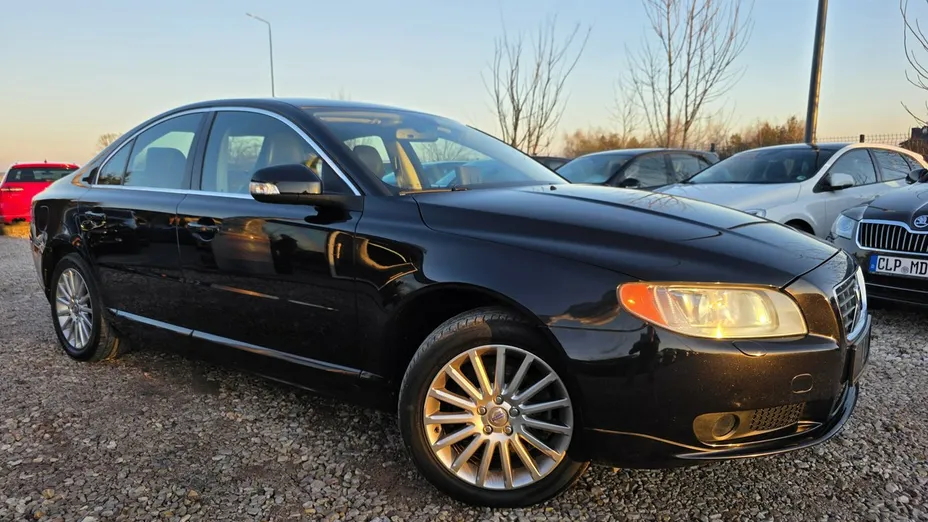 VOLVO S80 -