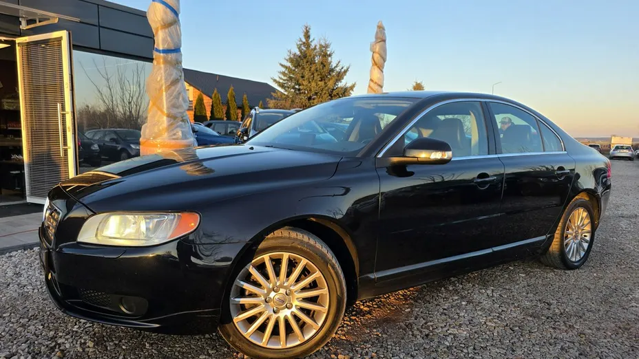 VOLVO S80 -