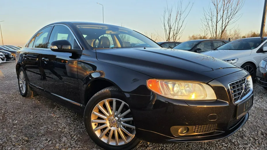 VOLVO S80 -