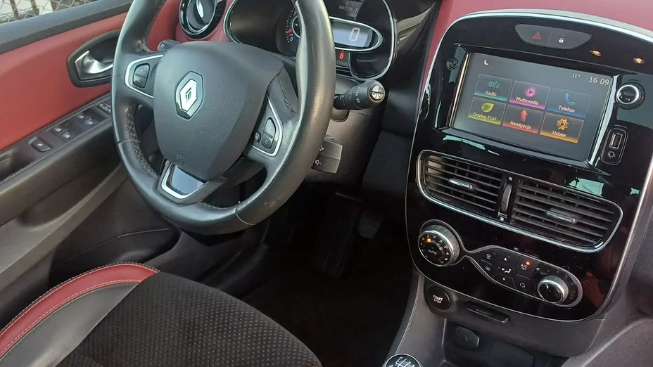 RENAULT Clio -