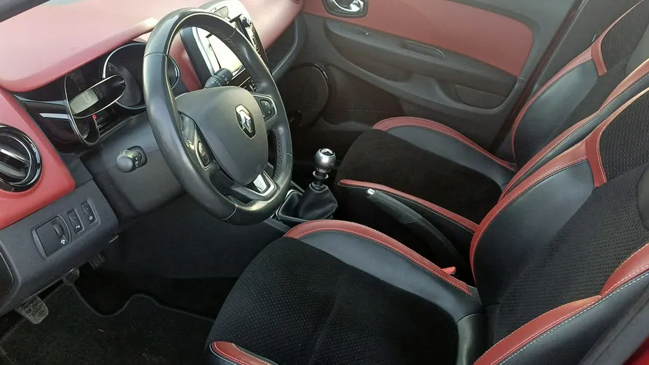 RENAULT Clio -