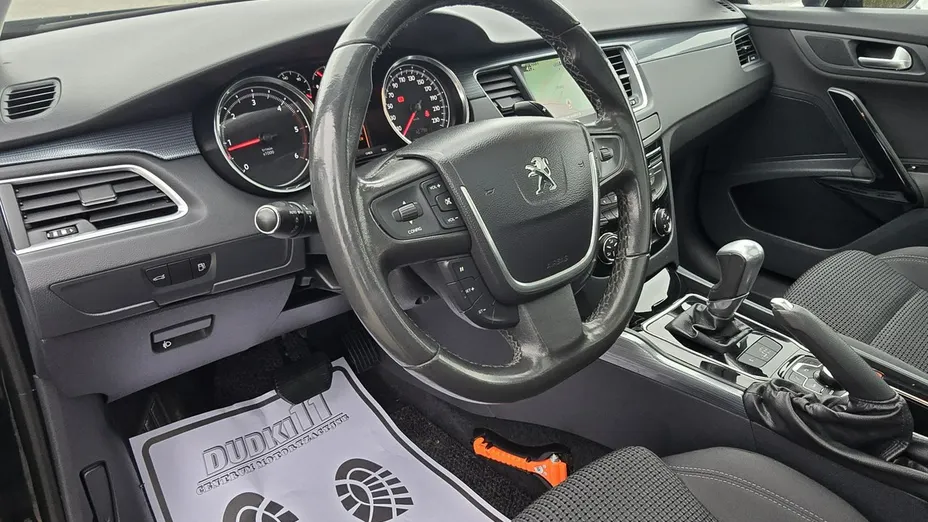 PEUGEOT 508 -