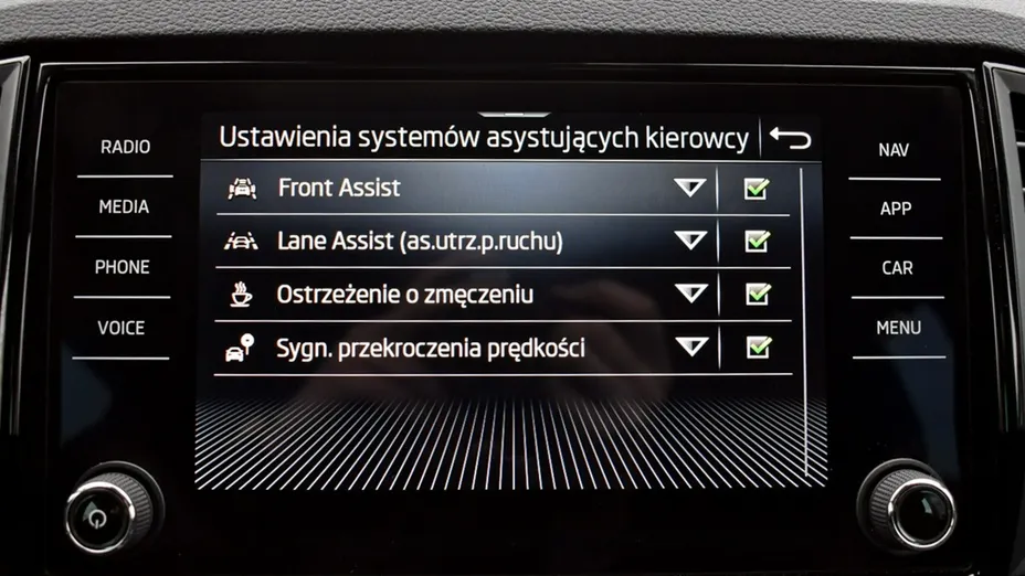 SKODA Karoq -