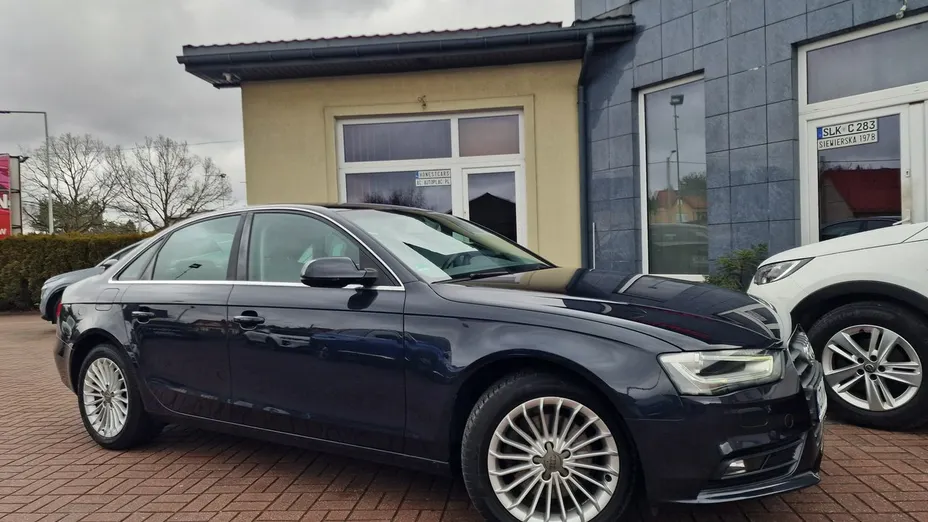 AUDI A4 -